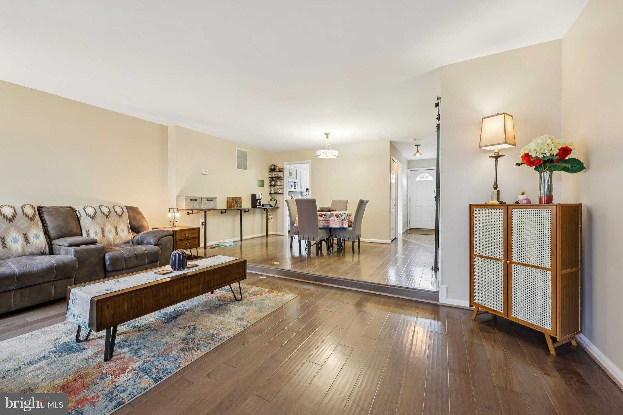 3877 Ogilvie CT photo 9