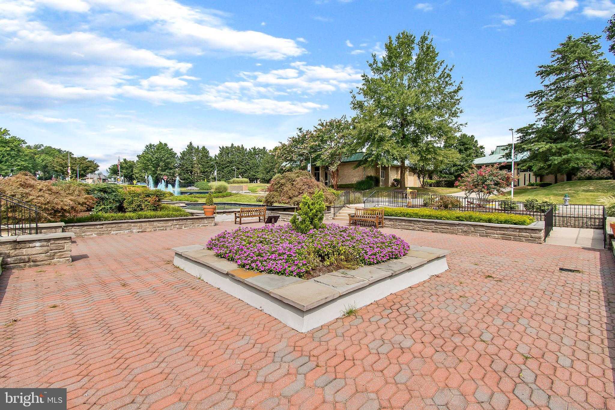 15210 Elkridge Way # 91-3k photo 33