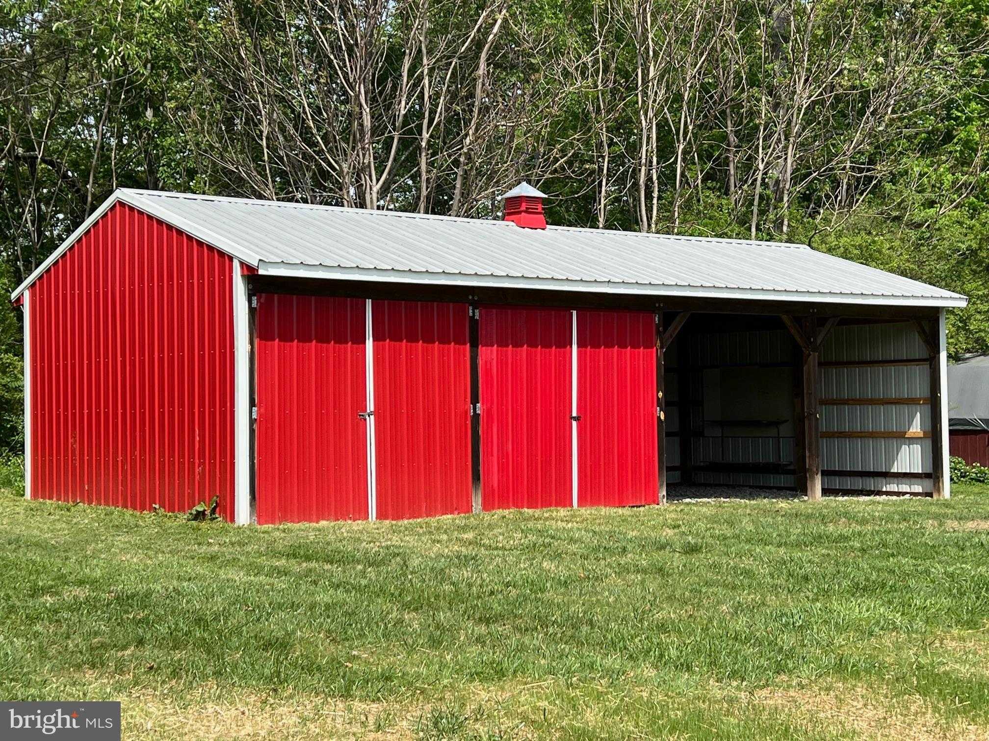 104 Henson Ave photo 4