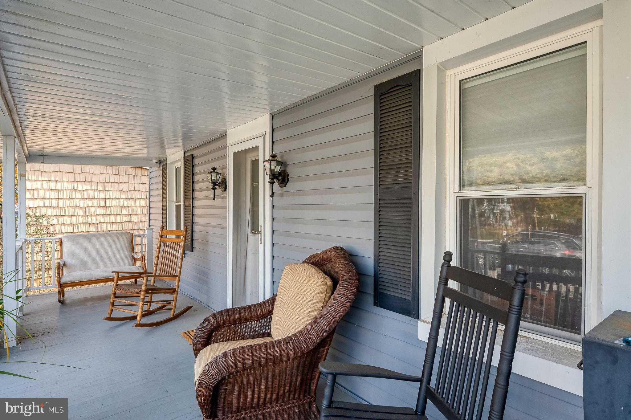 312 Lafayette St photo 3