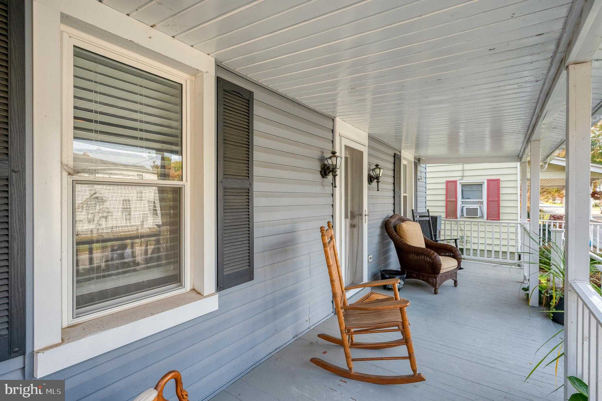 312 Lafayette St photo 5