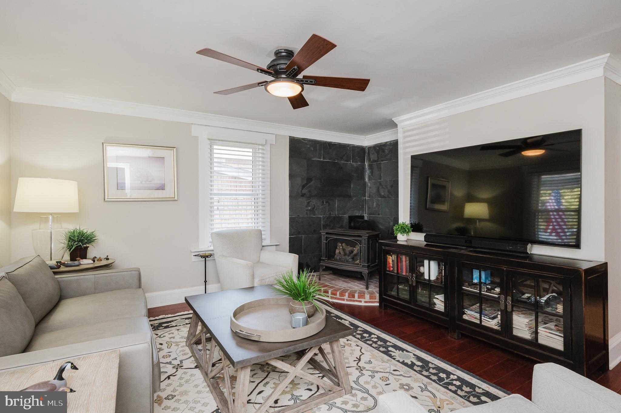 312 Lafayette St photo 7