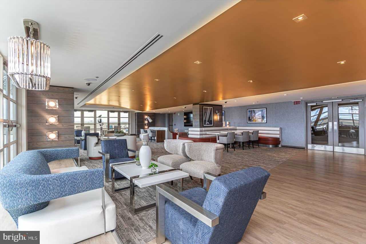 717 S Chris Columbus Blvd # 909 photo 32