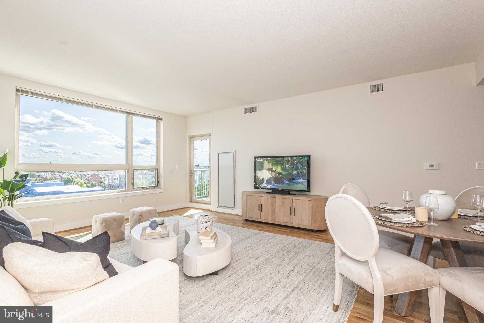 717 S Chris Columbus Blvd # 909 photo 4