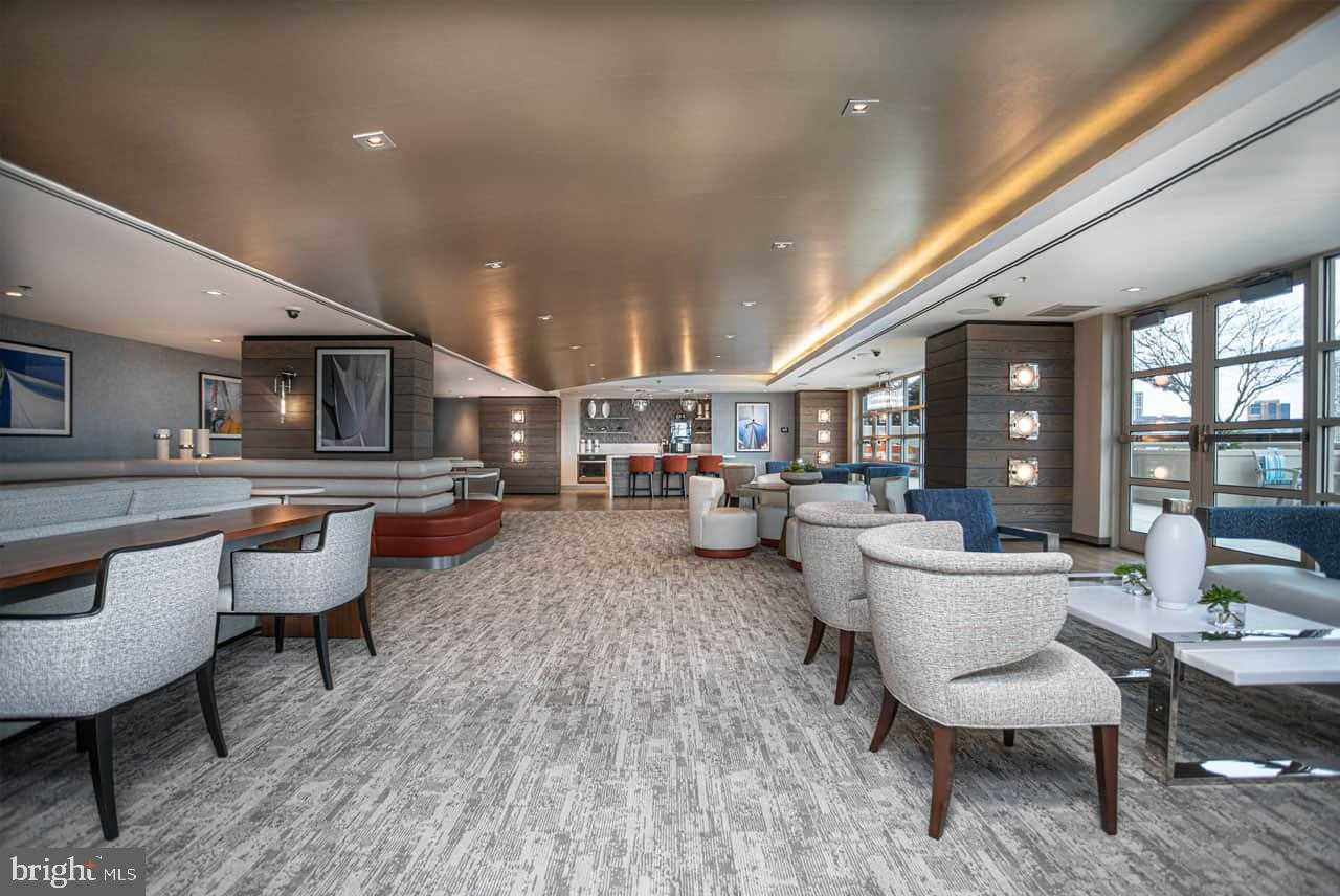 717 S Chris Columbus Blvd # 909 photo 44