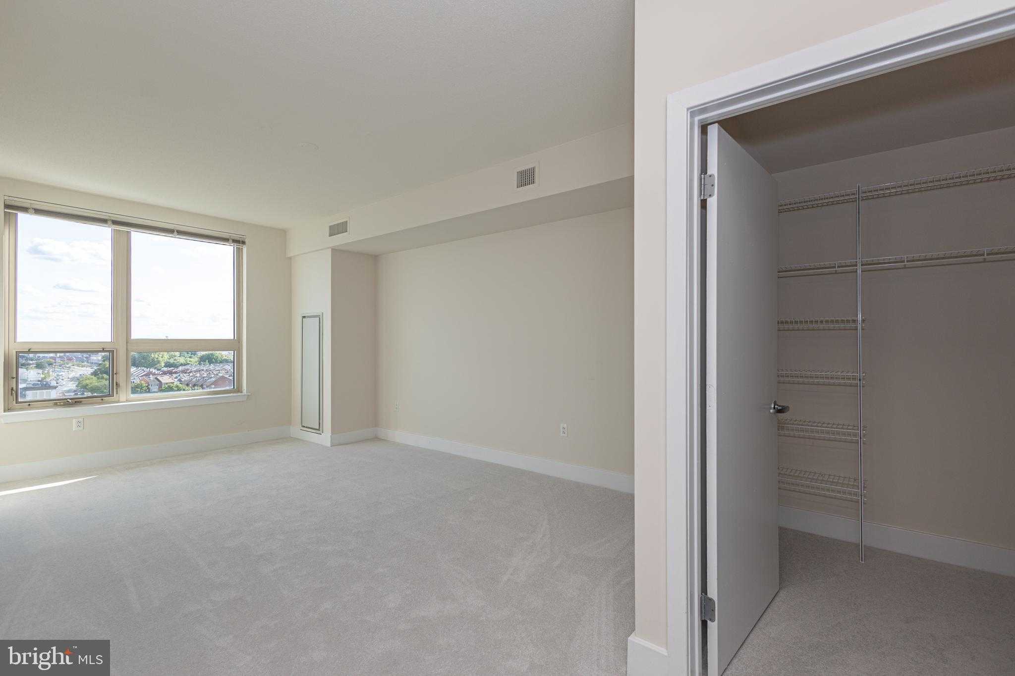 717 S Chris Columbus Blvd # 814 photo 16