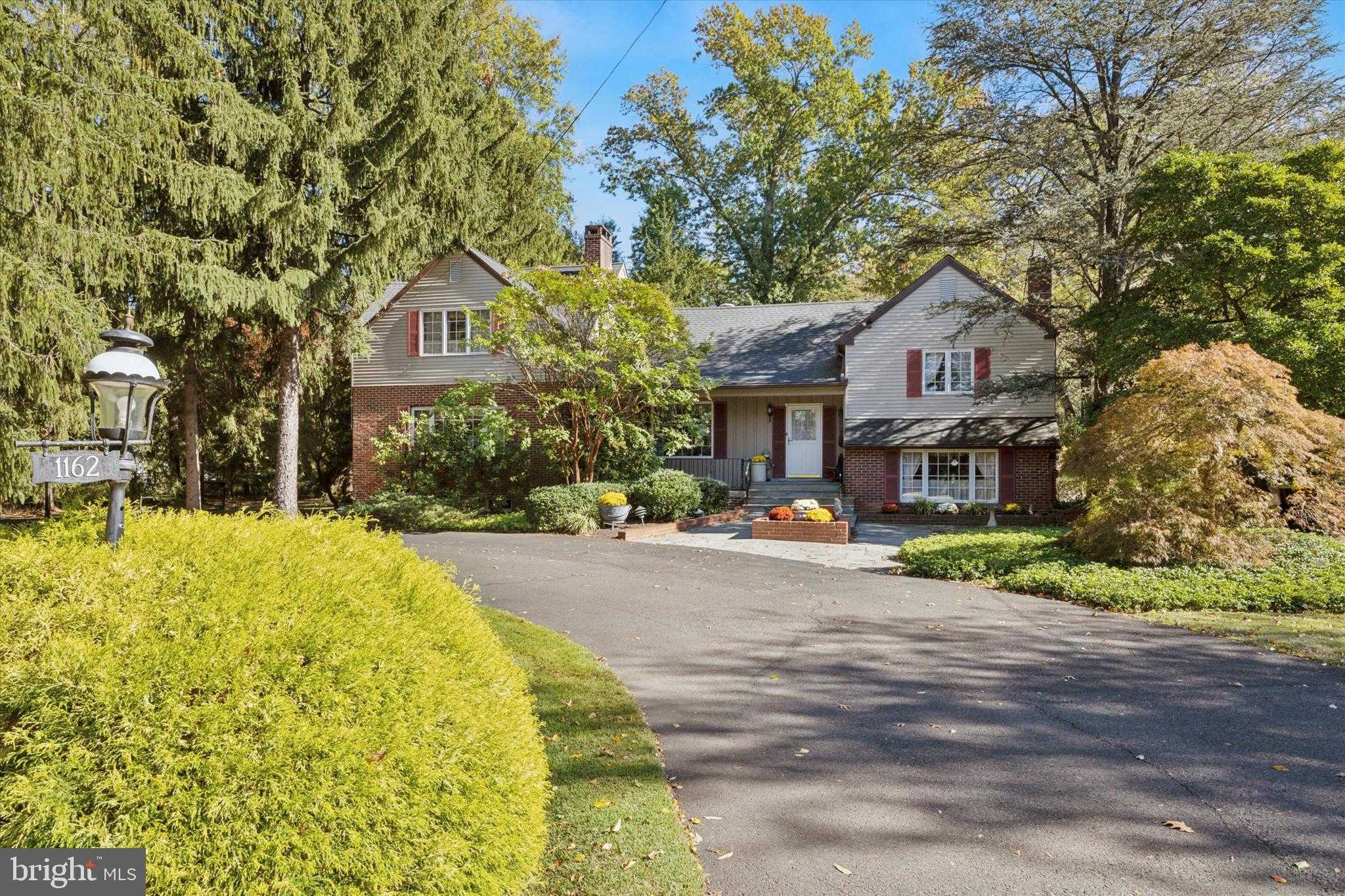 1162 Limekiln Pike photo 2