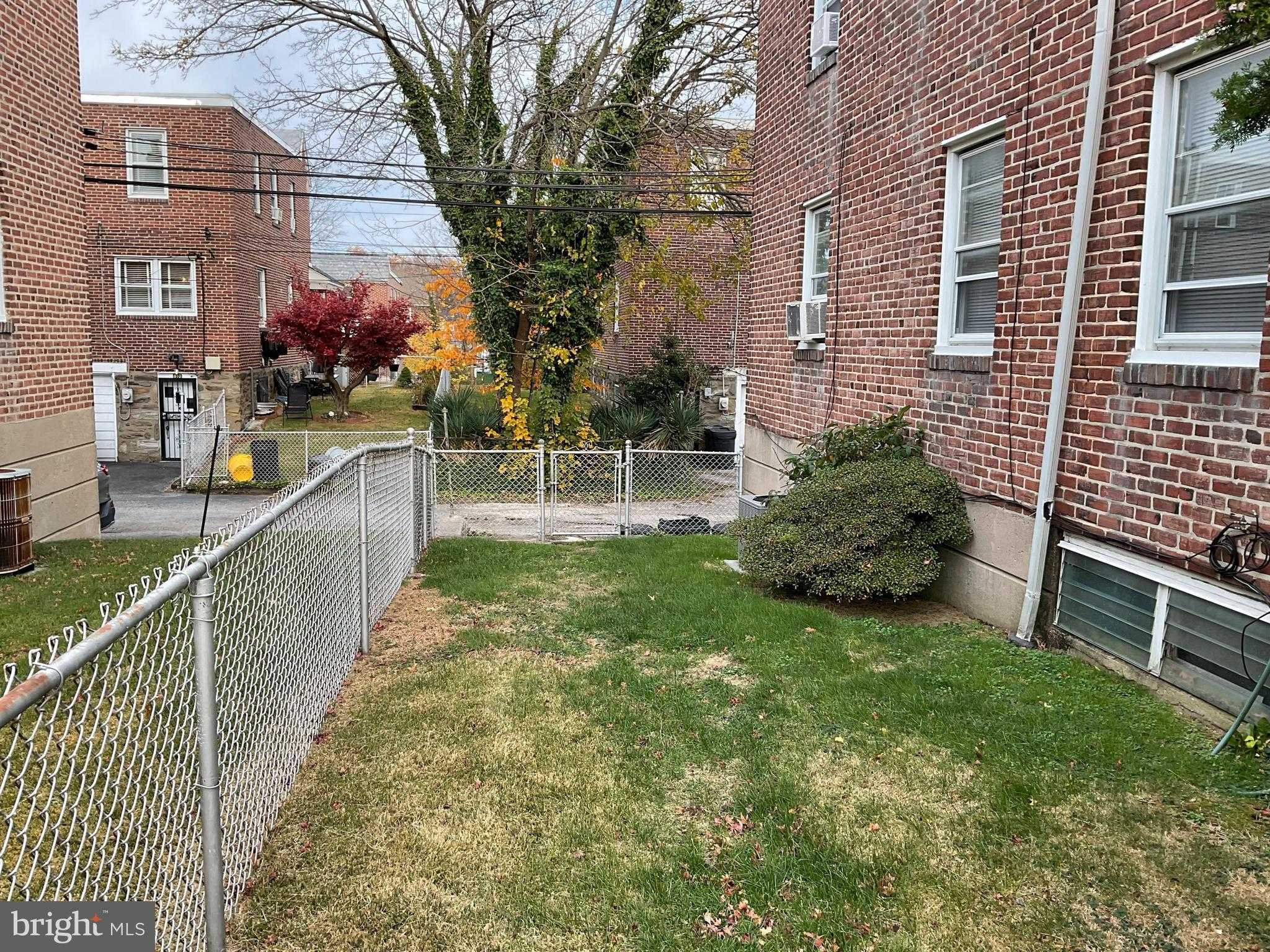 813 Arbor Rd photo 8