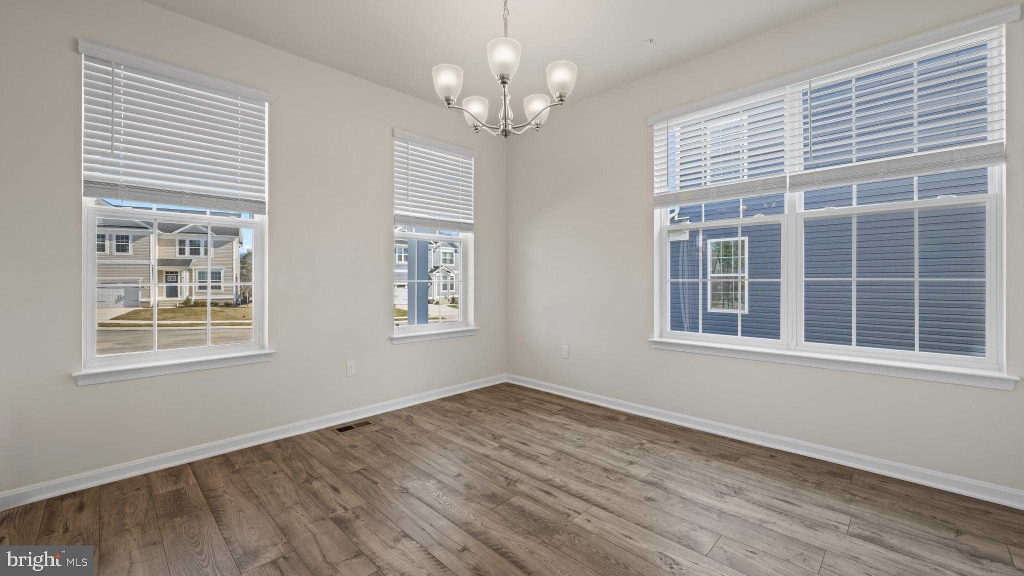 8 Comes Ridge CT photo 4