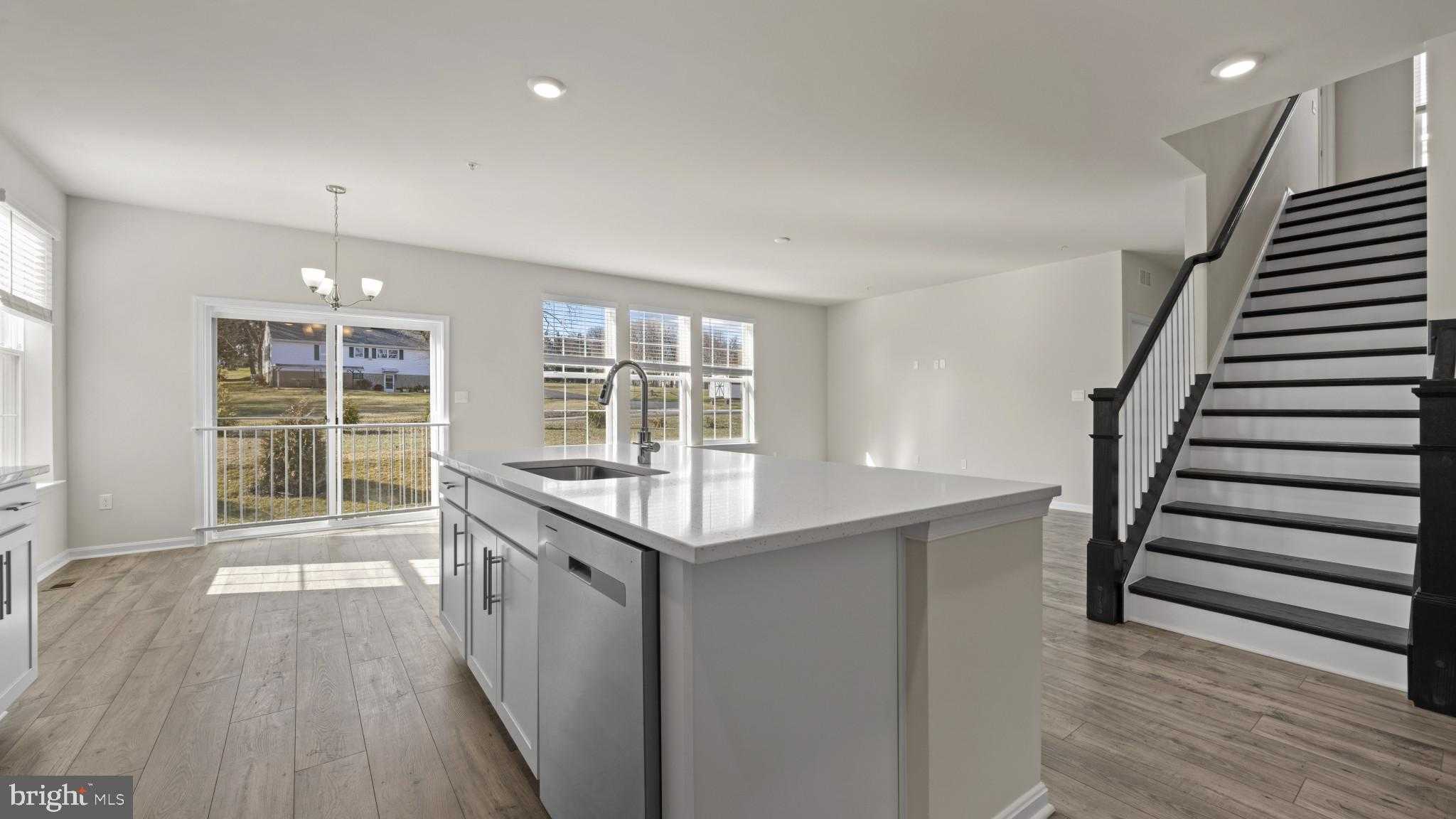 8 Comes Ridge CT photo 8