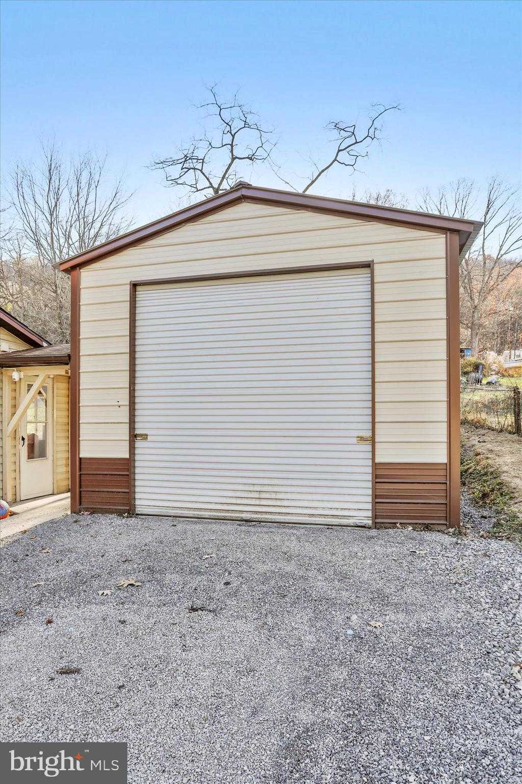 18318 Derwood Dr photo 4