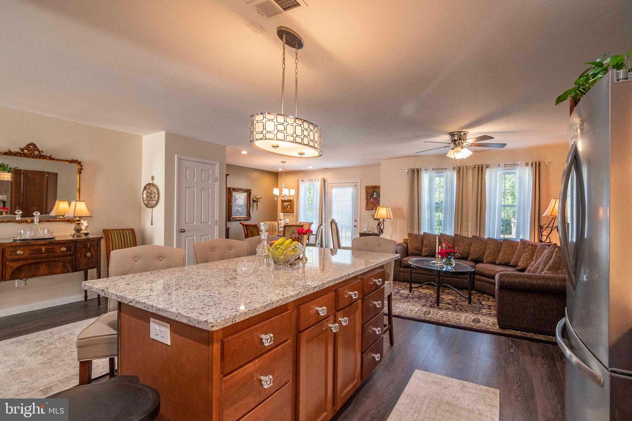 244 Parkside CT photo 9