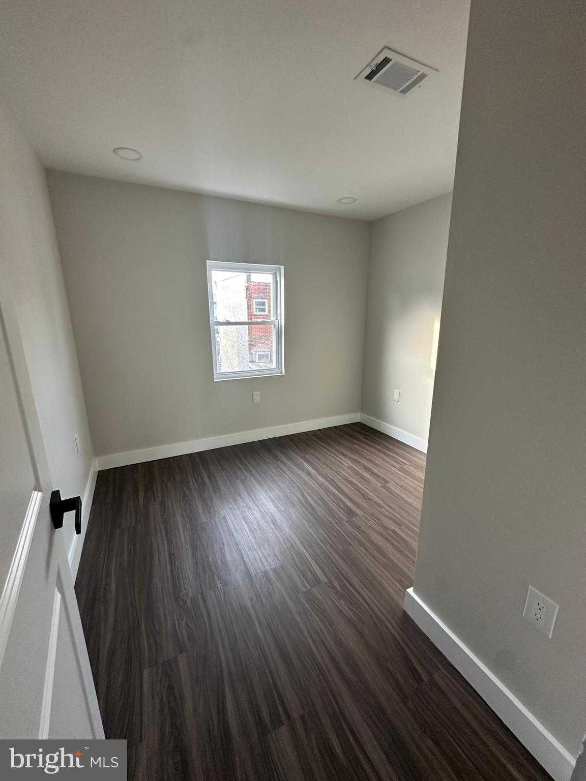 2428 S Beulah St photo 10