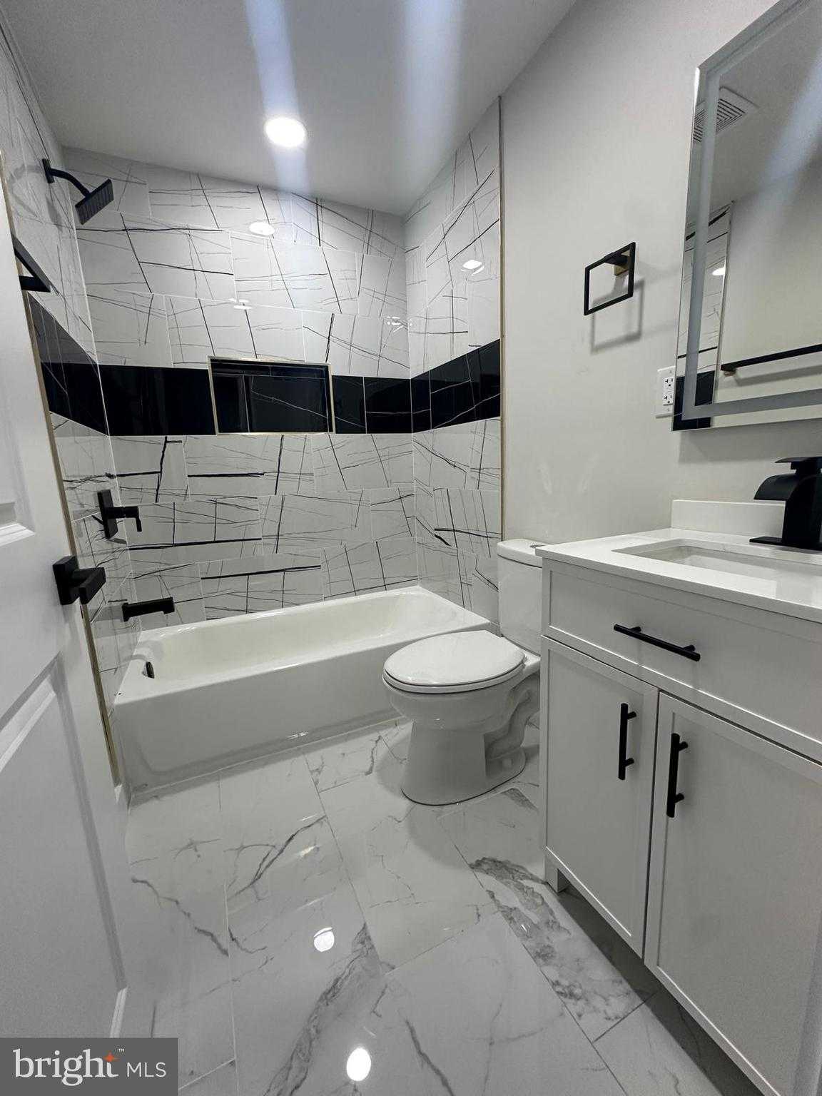 2428 S Beulah St photo 5