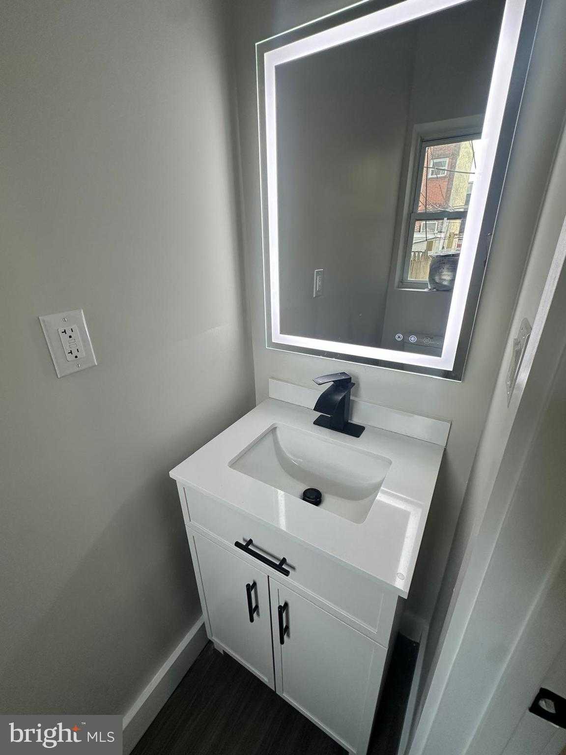 2428 S Beulah St photo 7