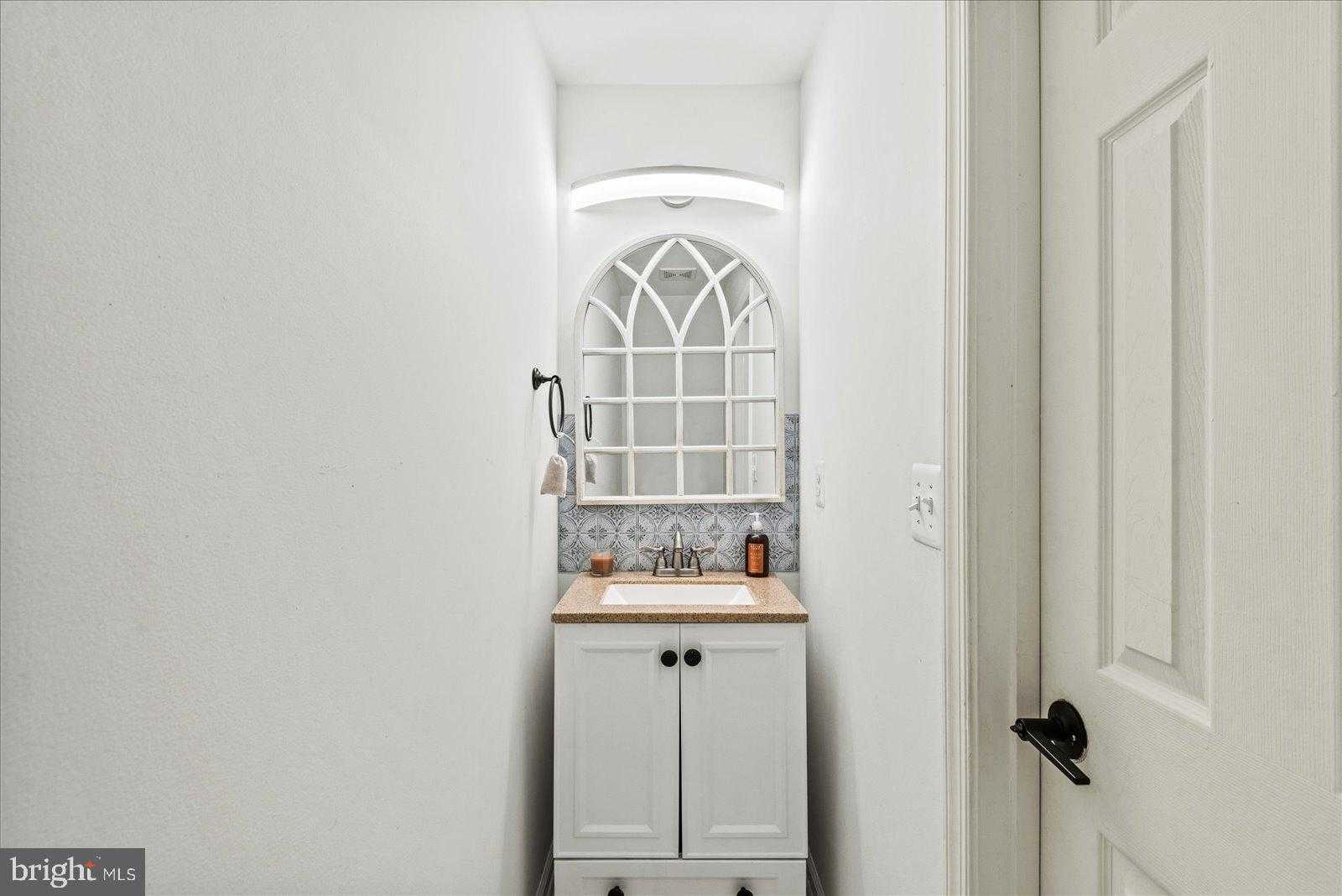 9617 Thousand Oaks Ln photo 15