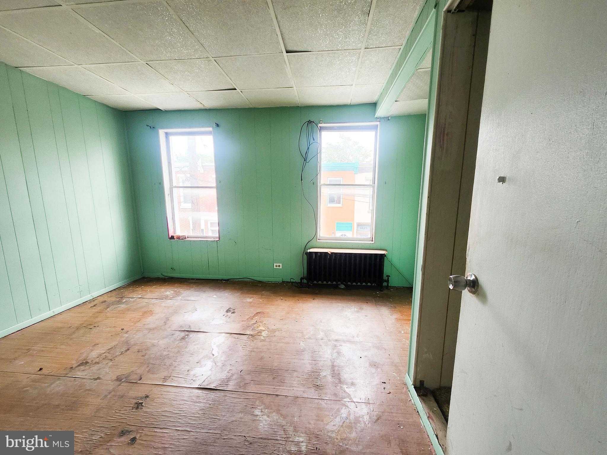 1424 S Hicks St photo 6