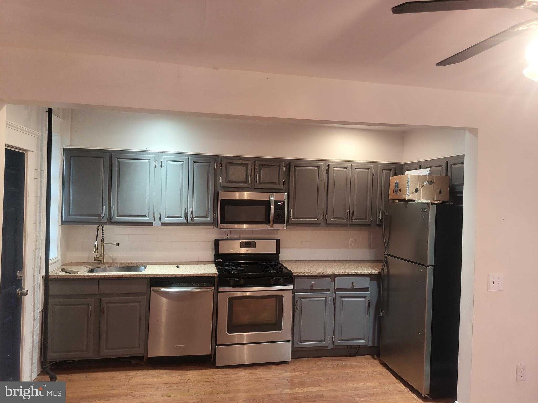 804 Bonaparte Ave photo 2