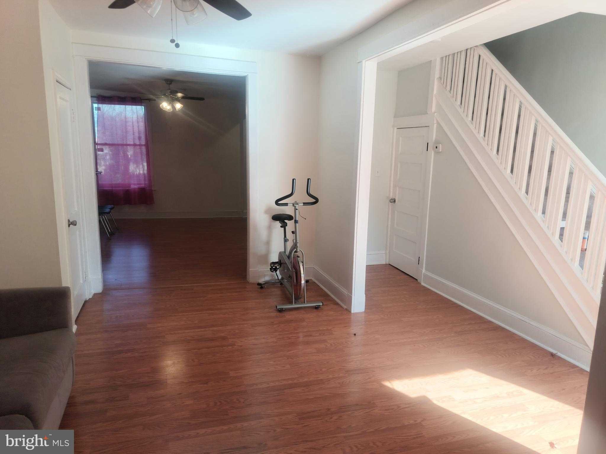 804 Bonaparte Ave photo 4