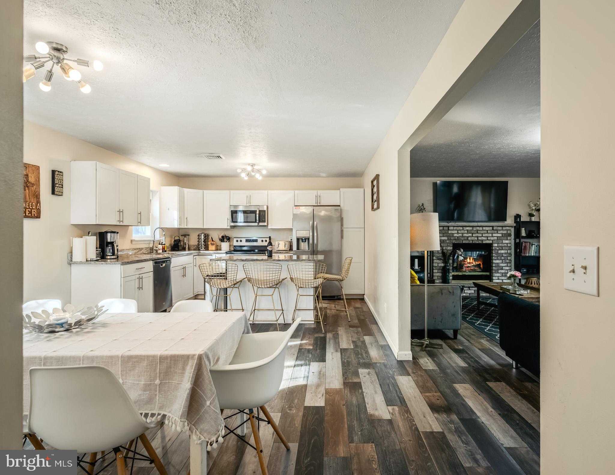 2127 Warwick Cir photo 12