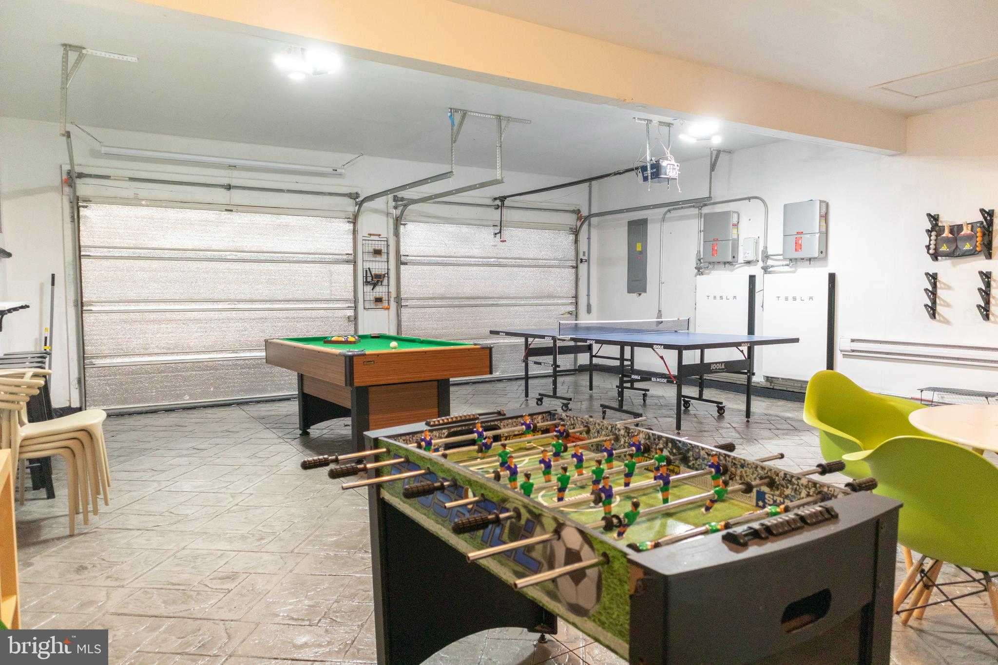 2127 Warwick Cir photo 17