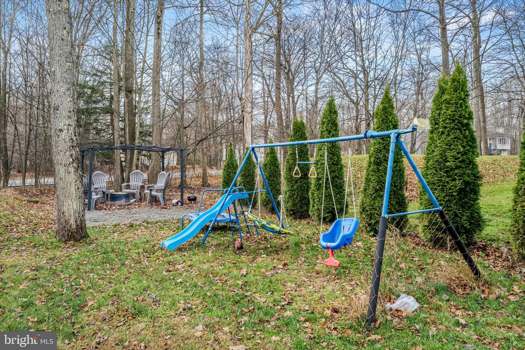 2127 Warwick Cir photo 46