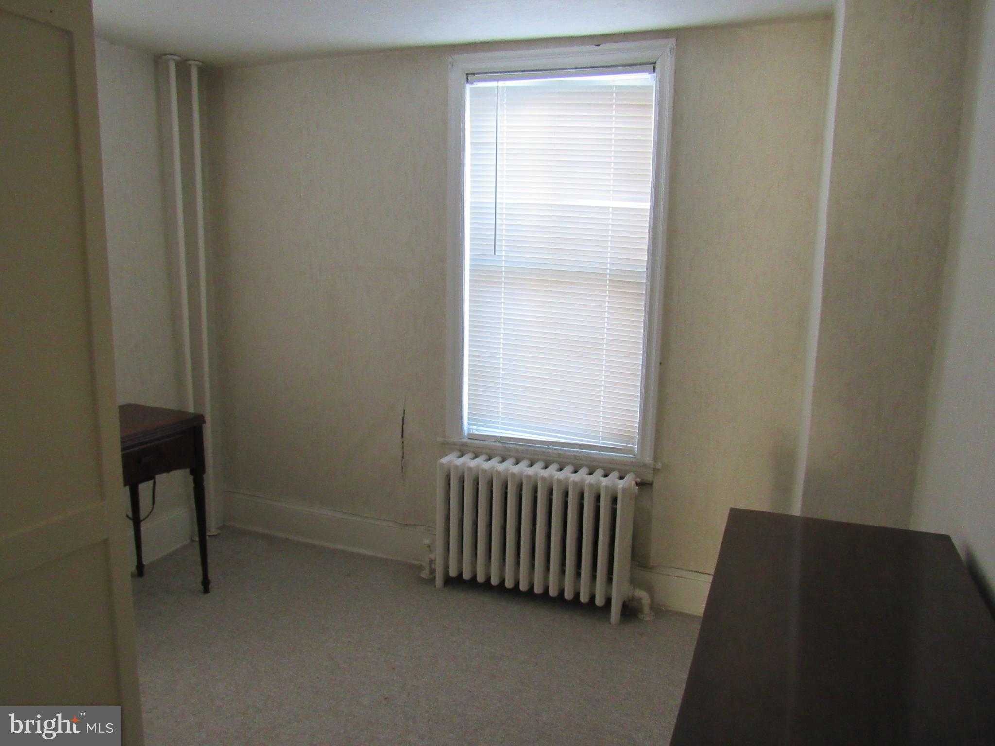 1033 Carpenter St photo 10