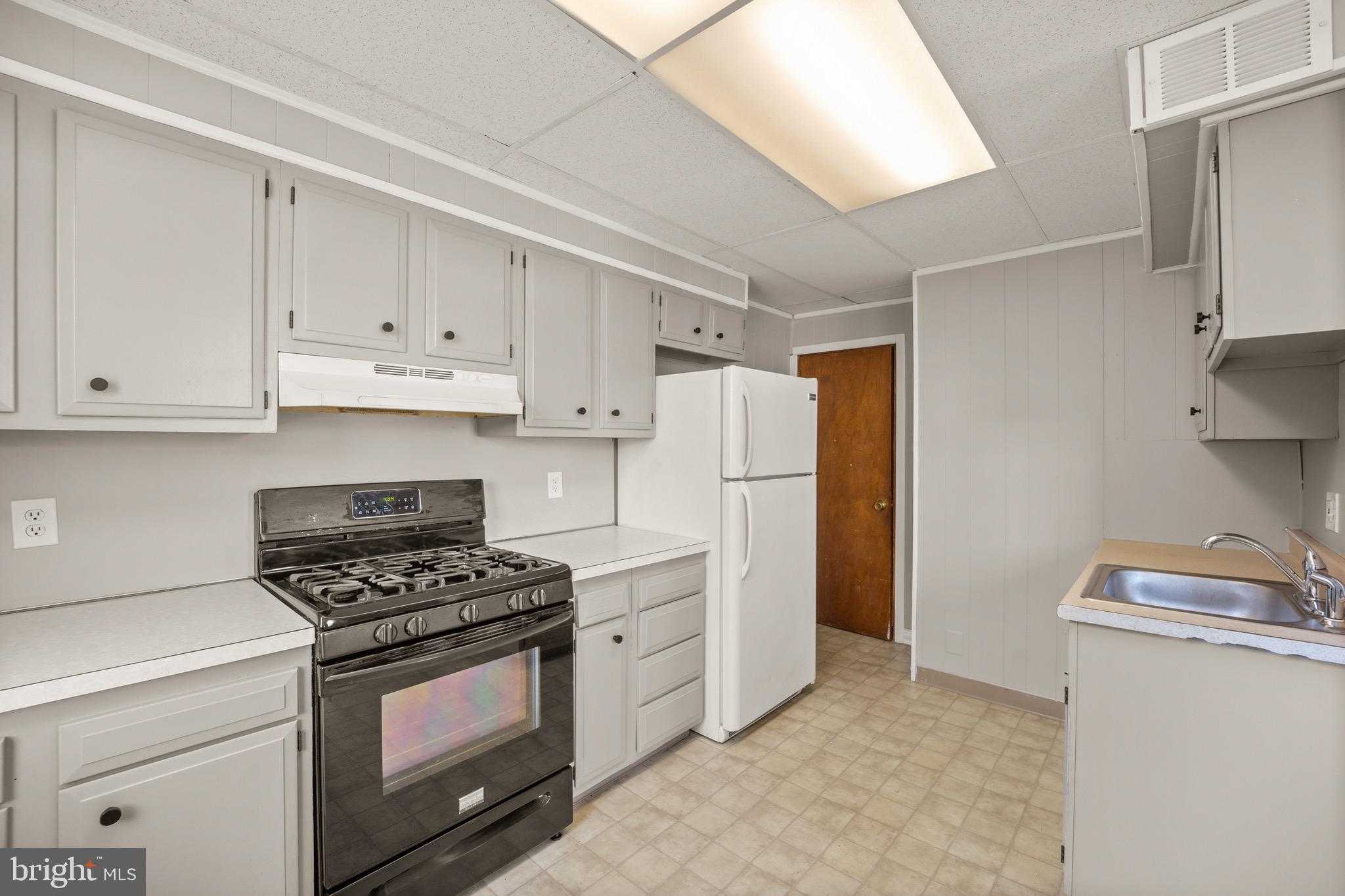 4301 Chippendale Ave photo 8