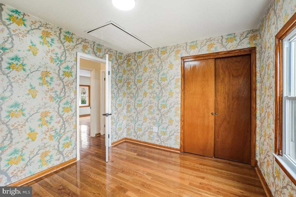 9307 Thornewood Dr photo 29