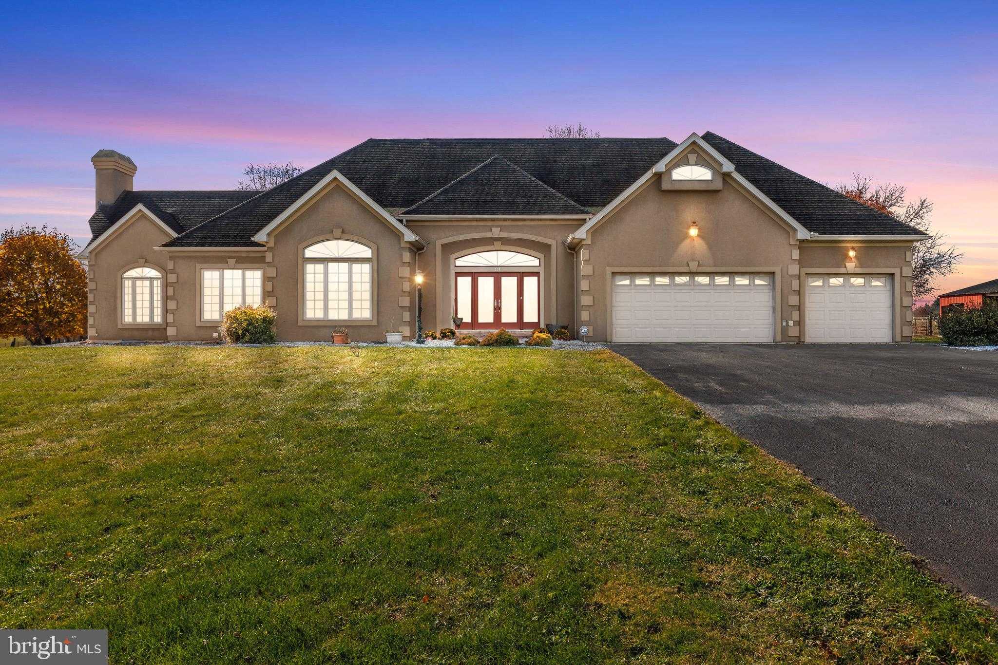 334 Rolling Ln photo 2