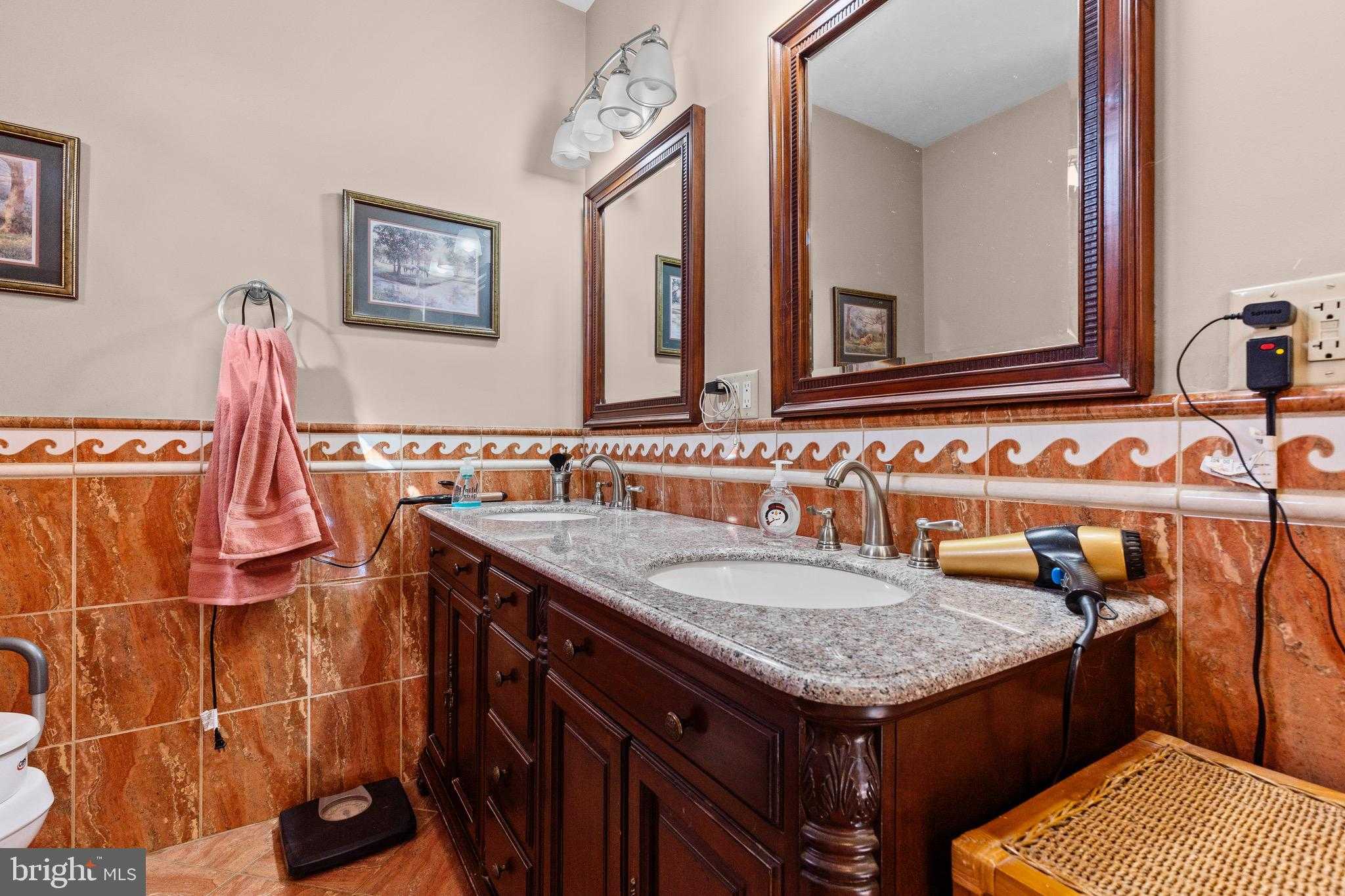 334 Rolling Ln photo 40