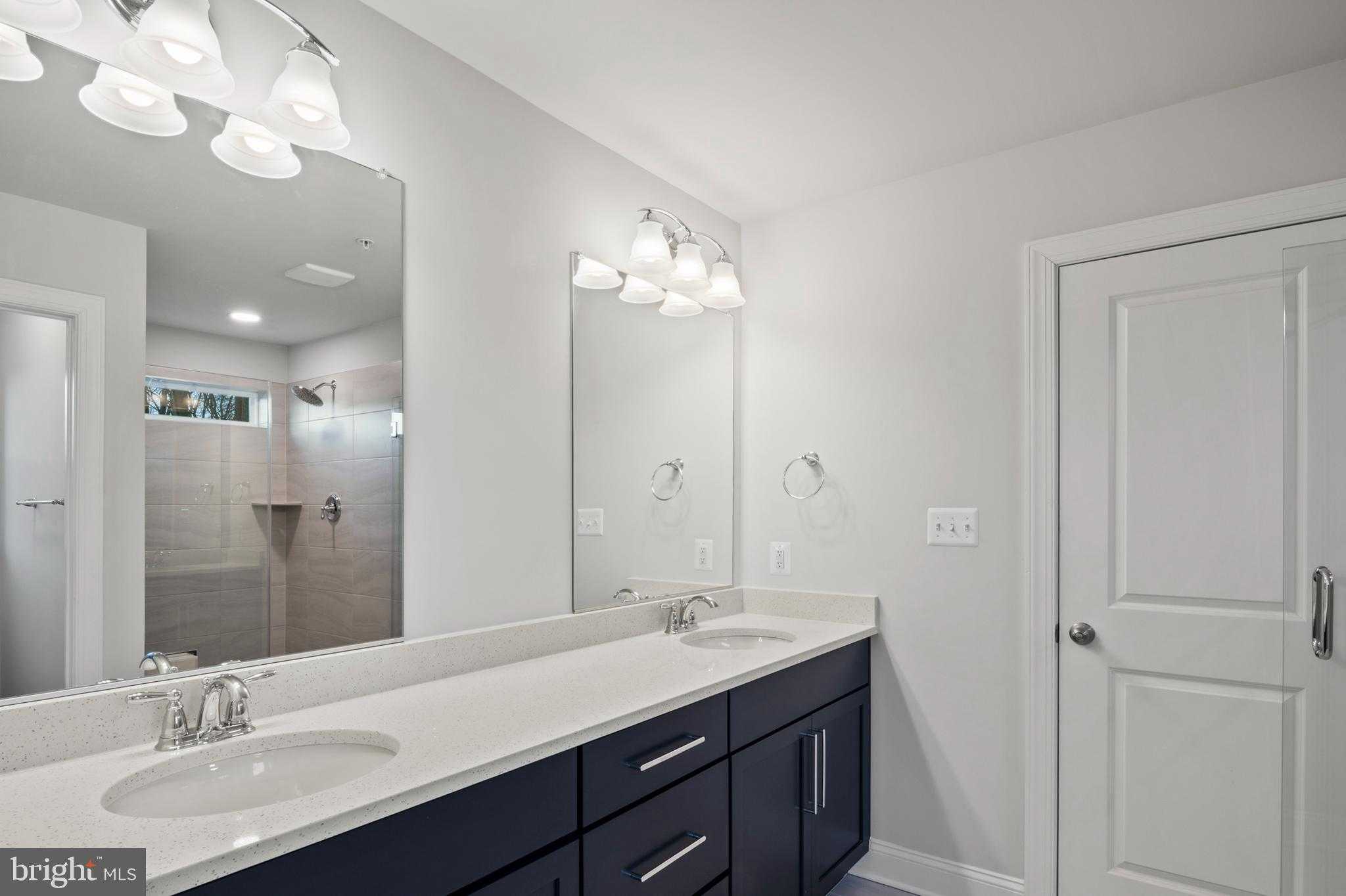 4496 Ilchester Rd photo 35