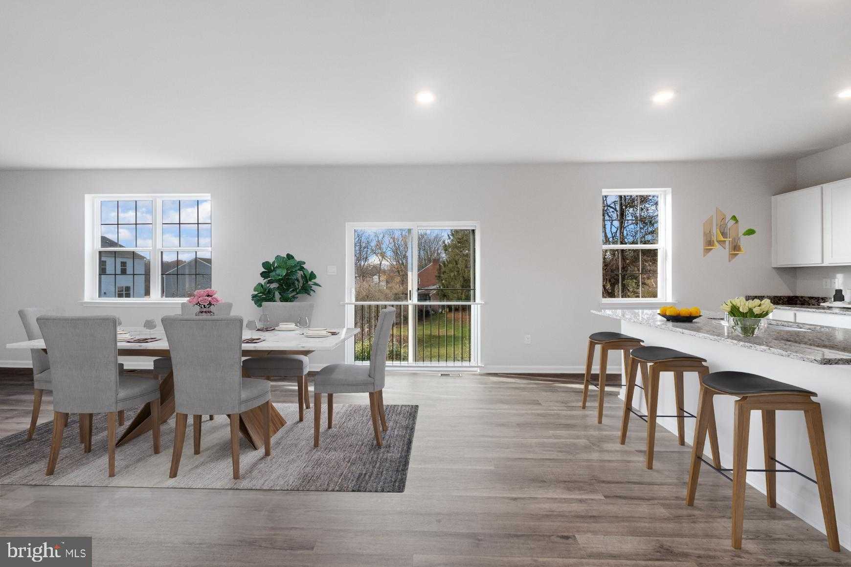 113 Stearns Dr photo 3