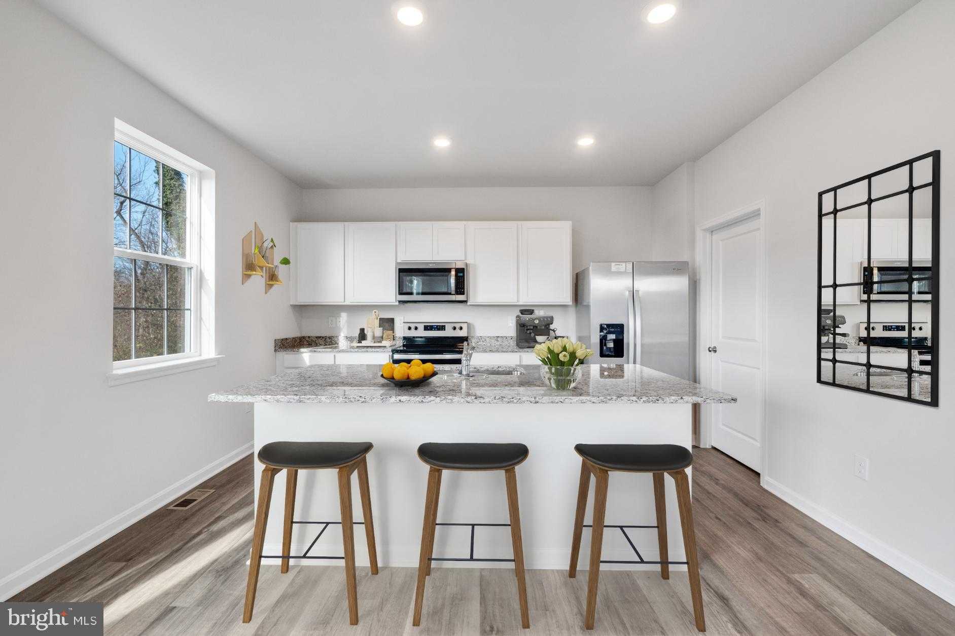 113 Stearns Dr photo 5