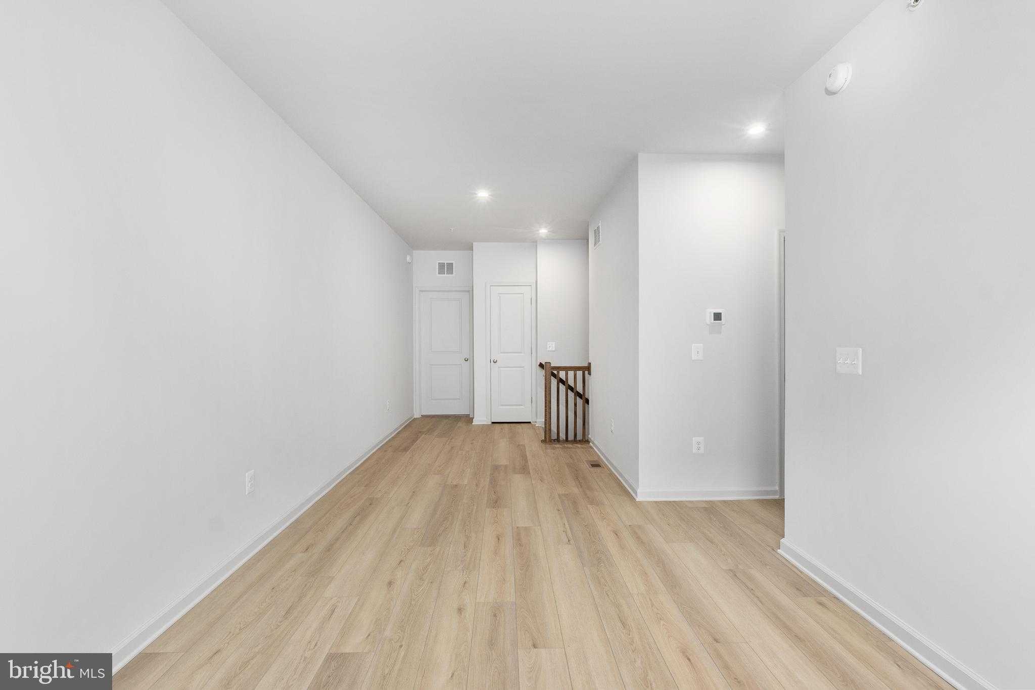 2540 Neabsco Common Pl photo 21