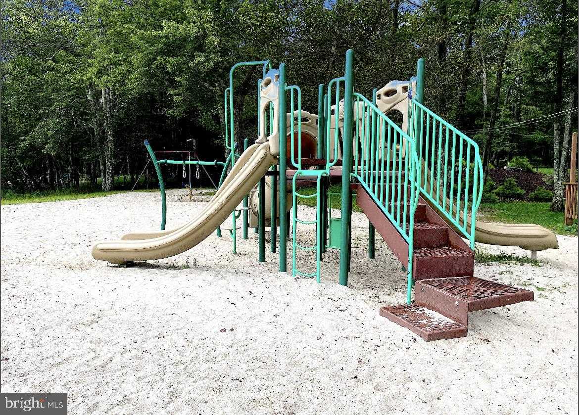 149 Livingston Ln photo 29