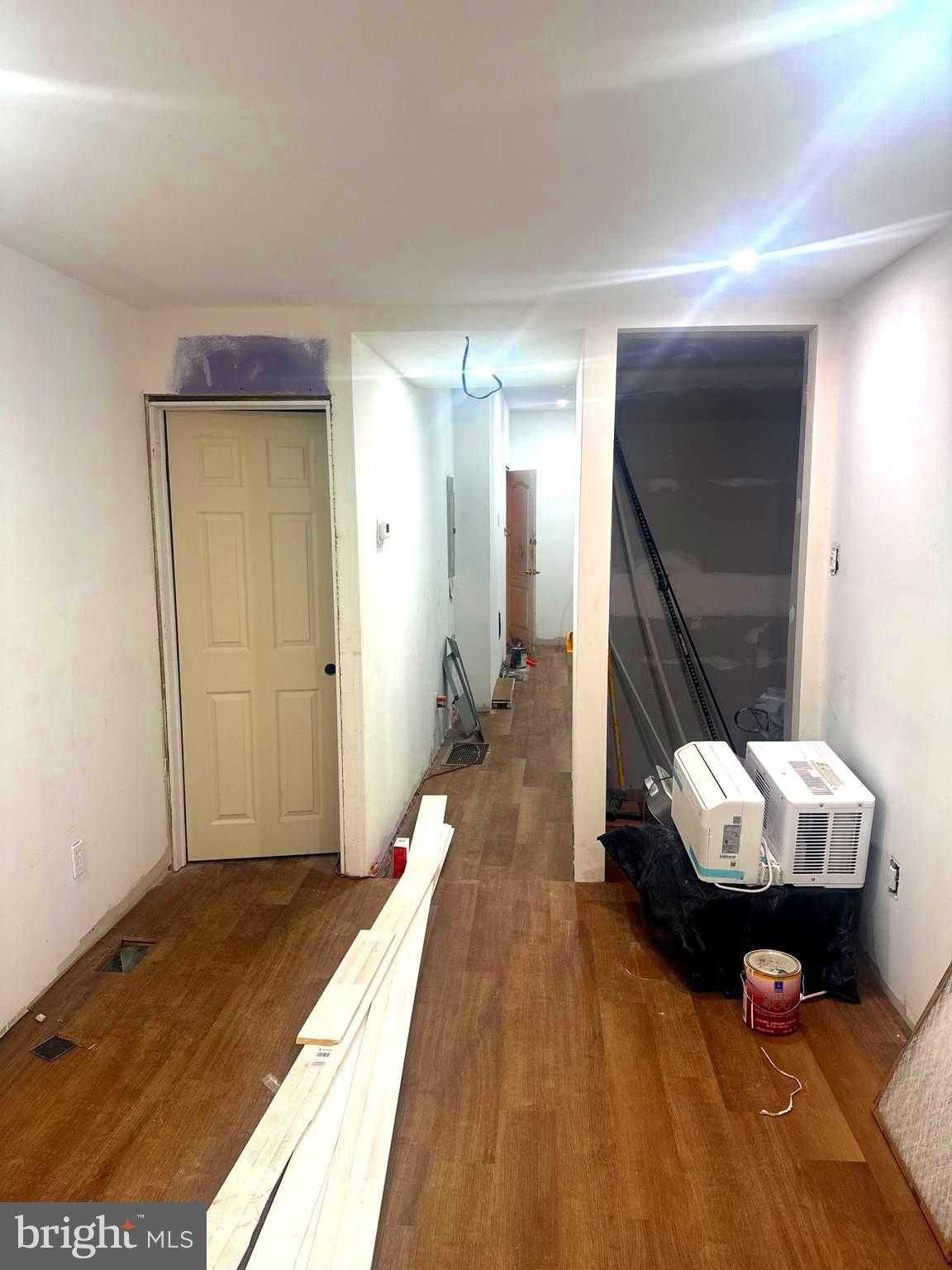 1934 N Croskey St photo 4