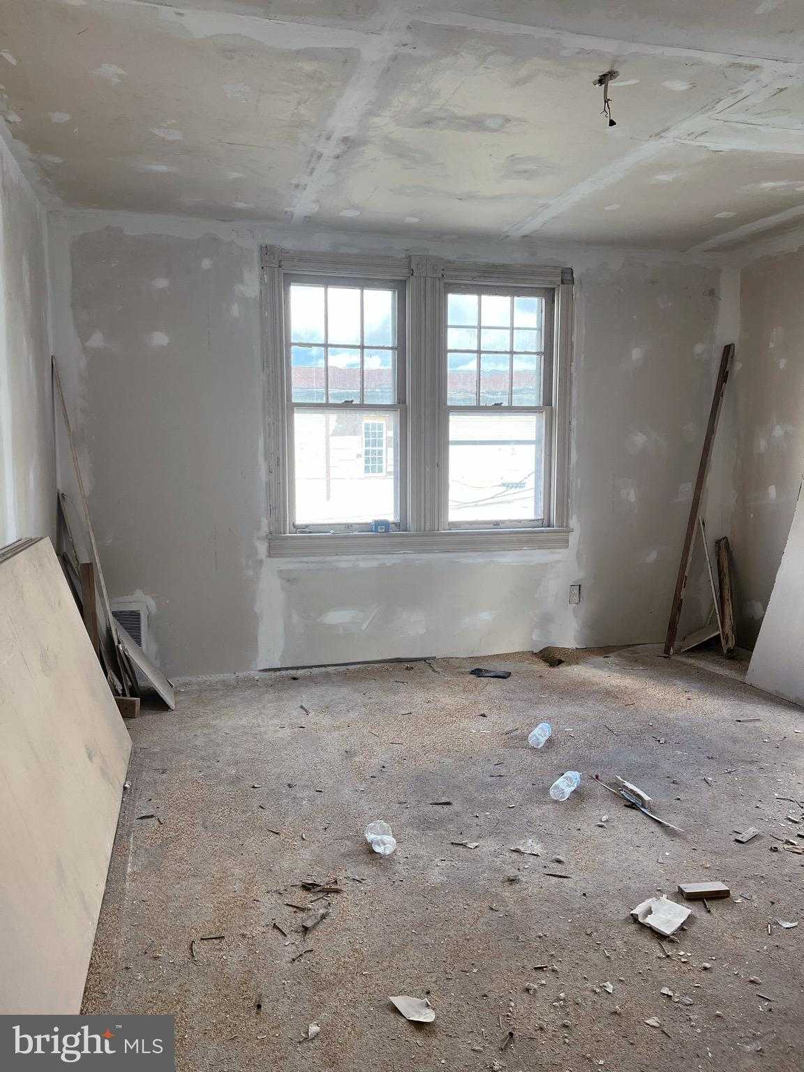 340 E 5th St photo 25