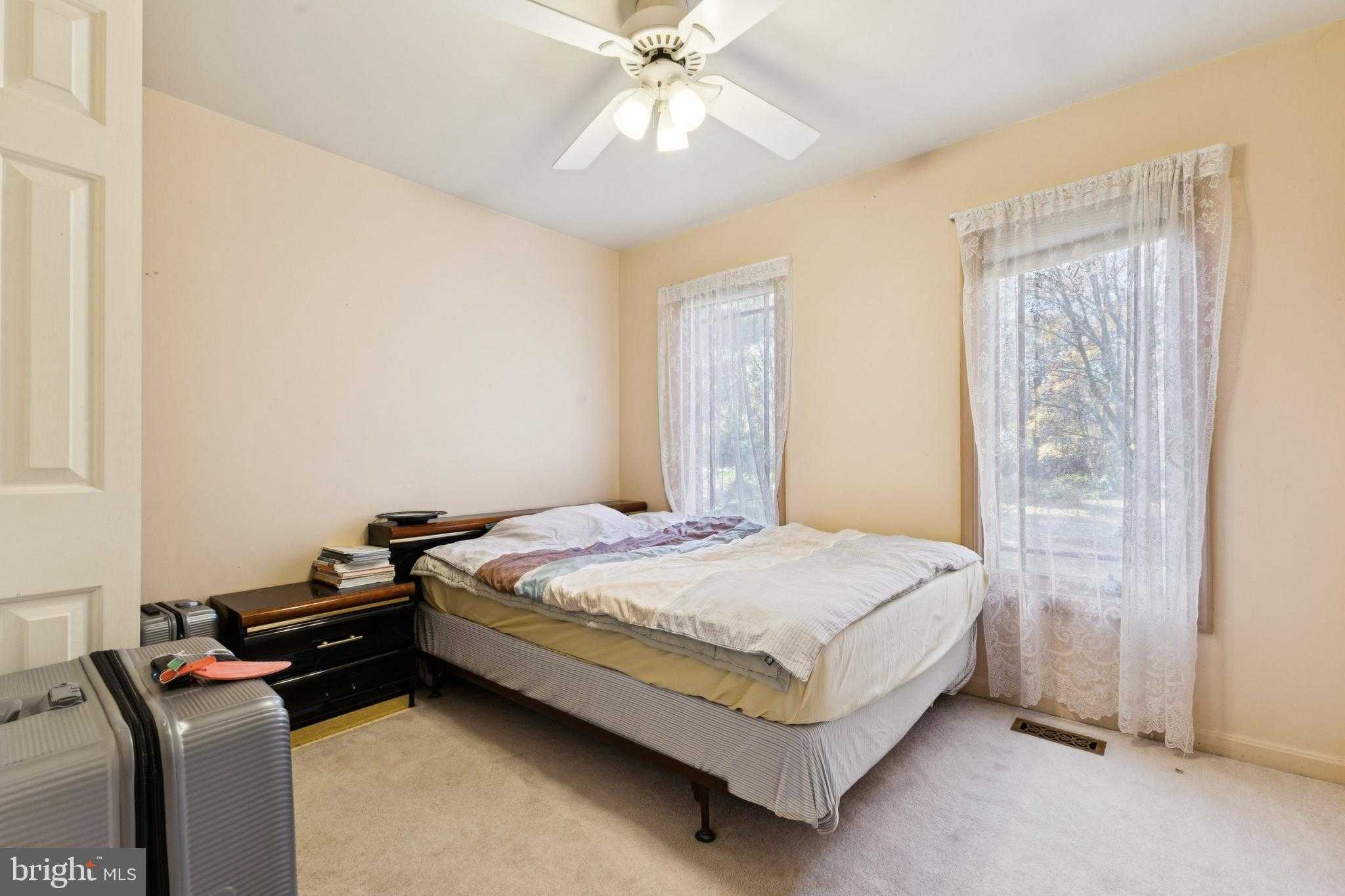 3406 Lyrac St photo 7