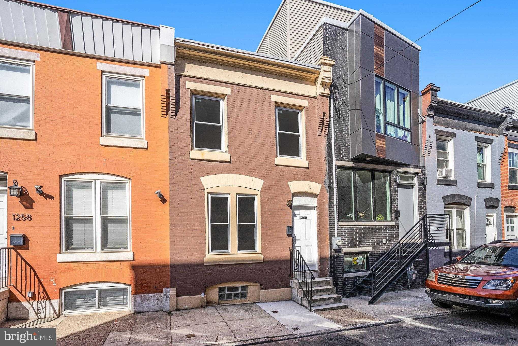 1260 N Newkirk St photo 2