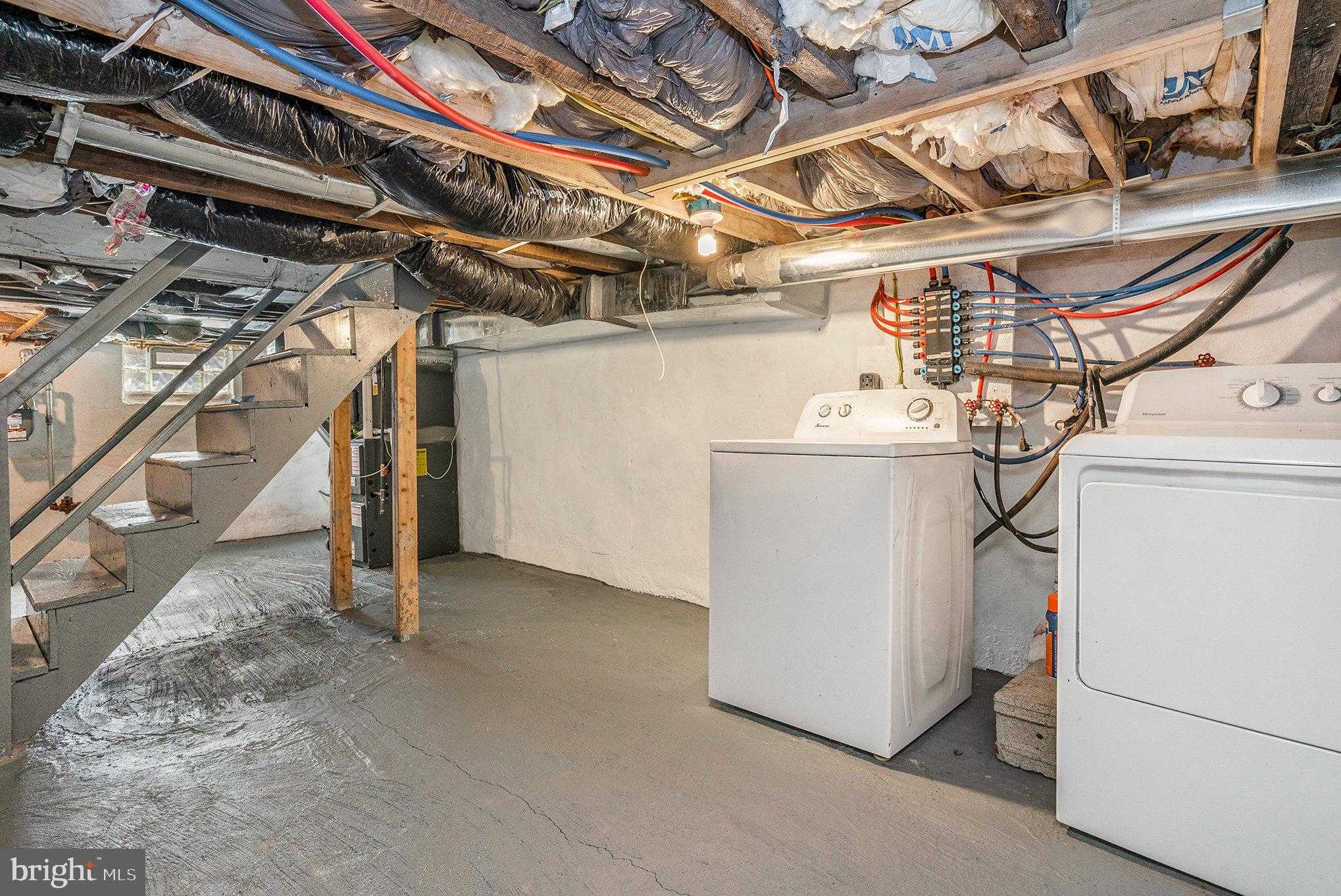 1260 N Newkirk St photo 23