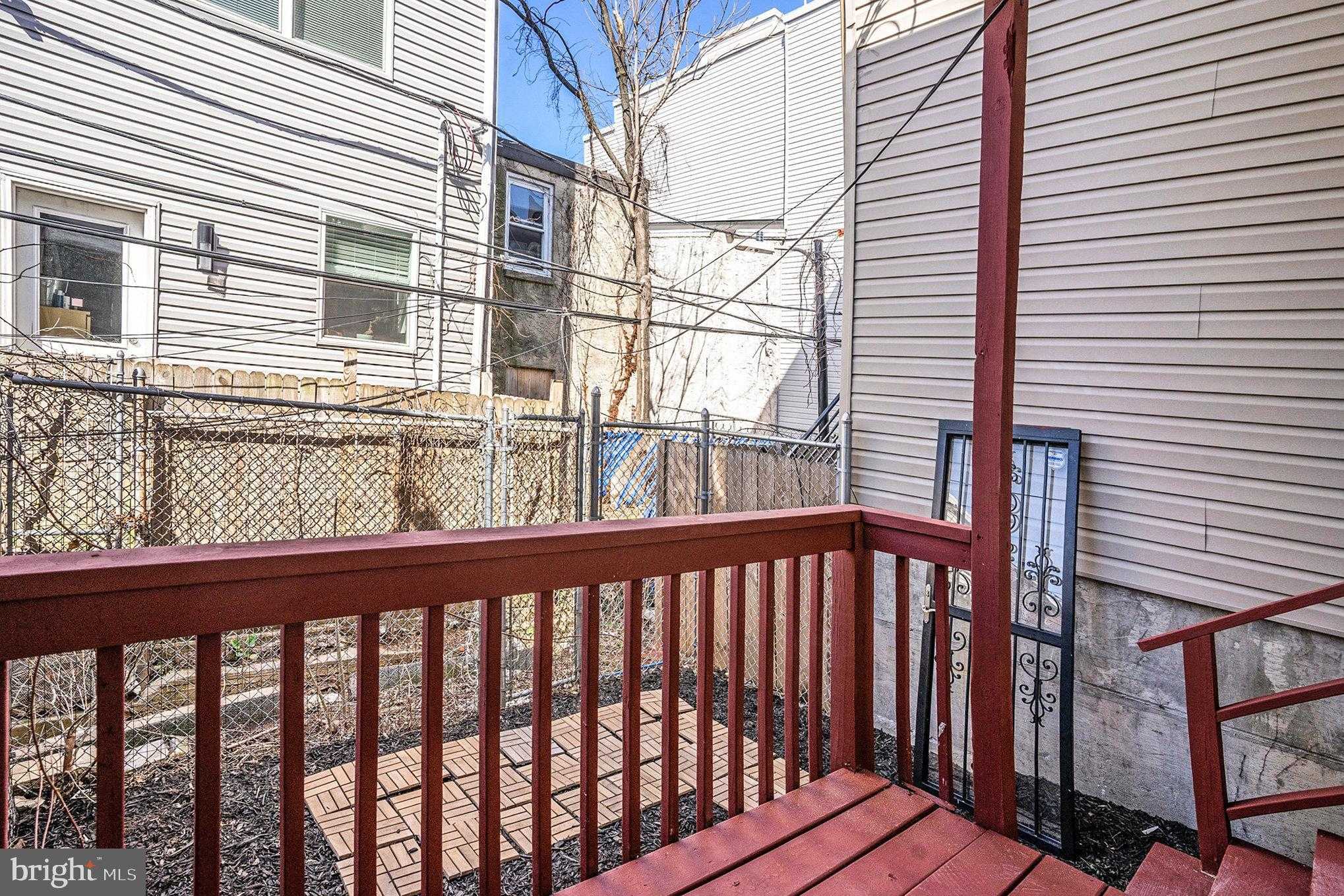 1260 N Newkirk St photo 24