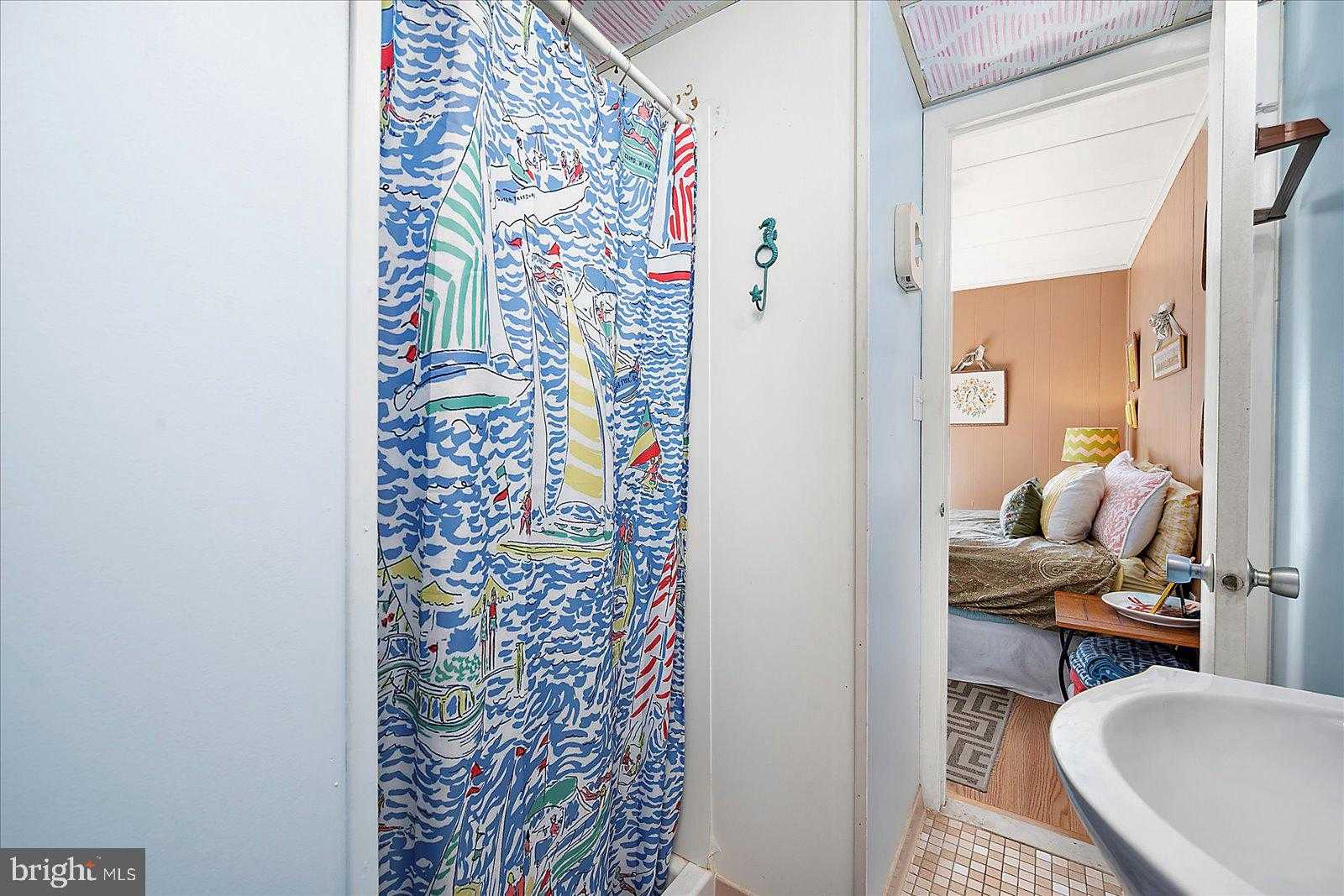 11 51st St Unit 202 photo 26