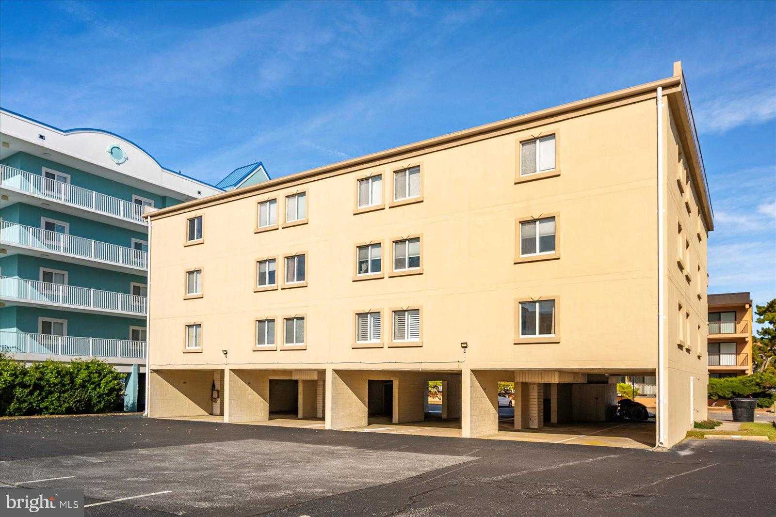 11 51st St Unit 202 photo 38