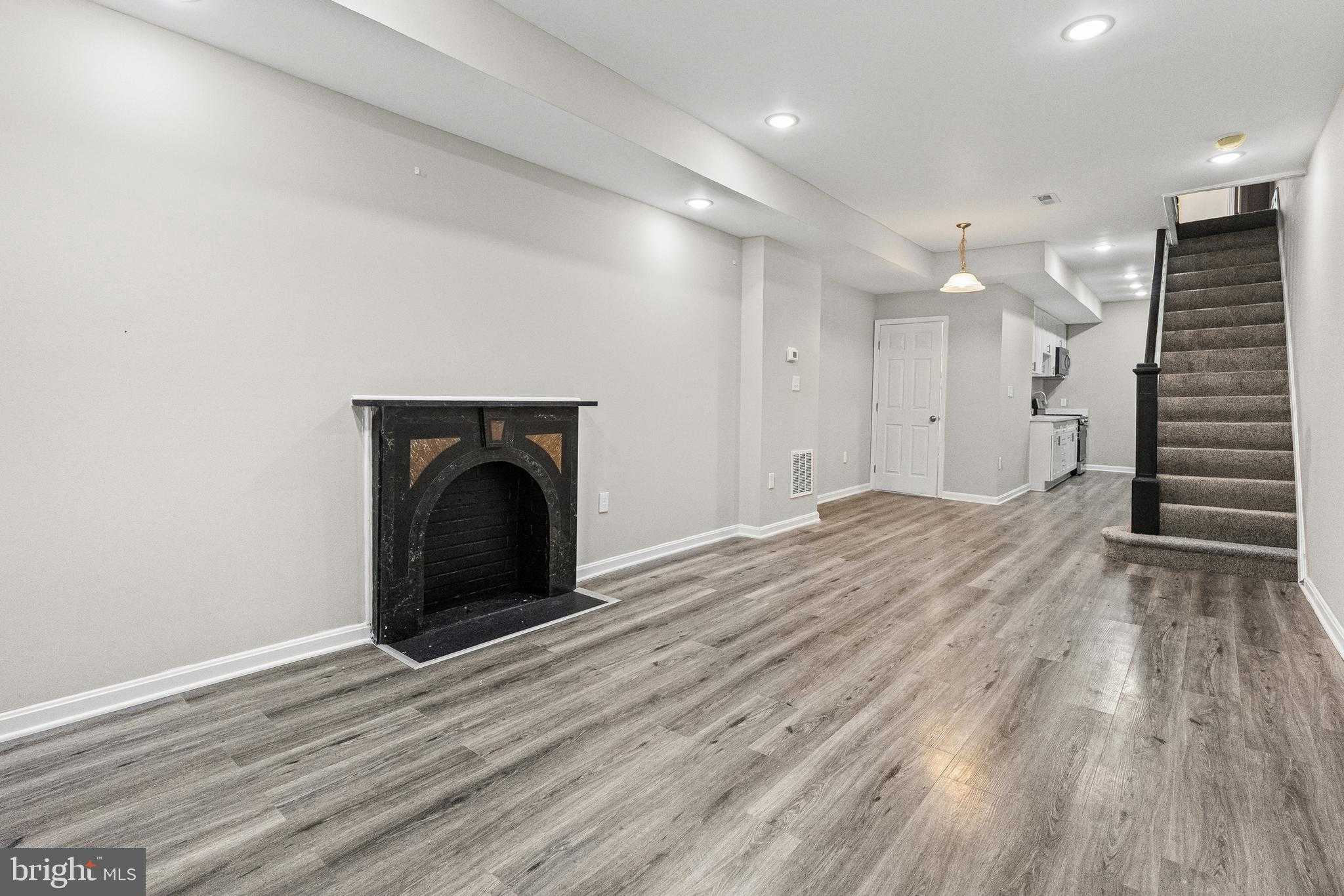 1807 E Federal St photo 6