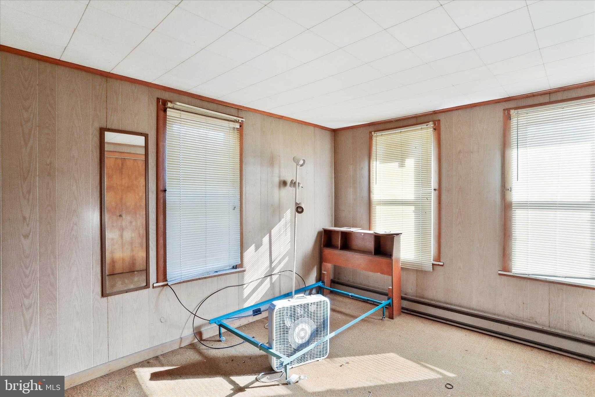 301 Poplar St photo 15