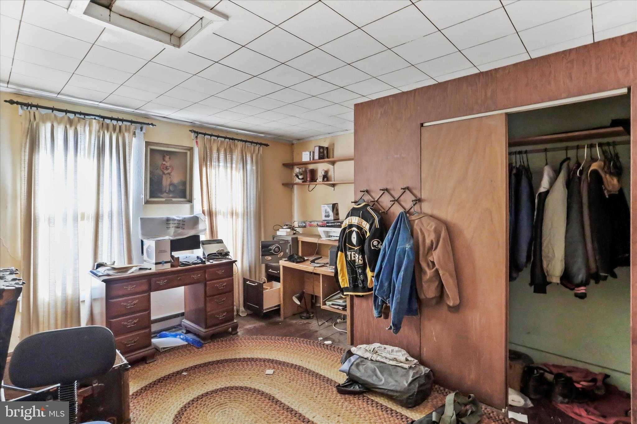 301 Poplar St photo 19