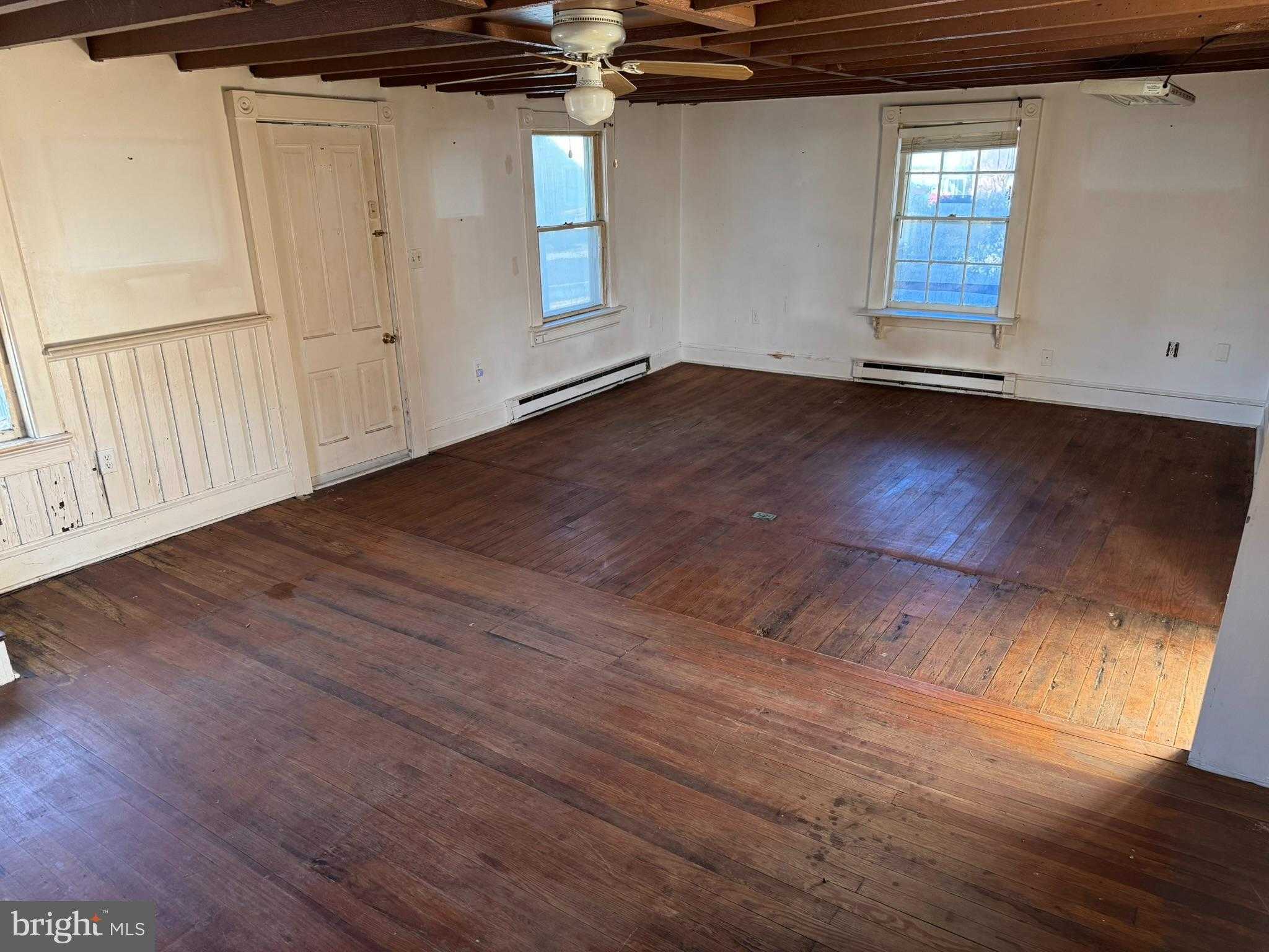 1323 Washington St photo 3