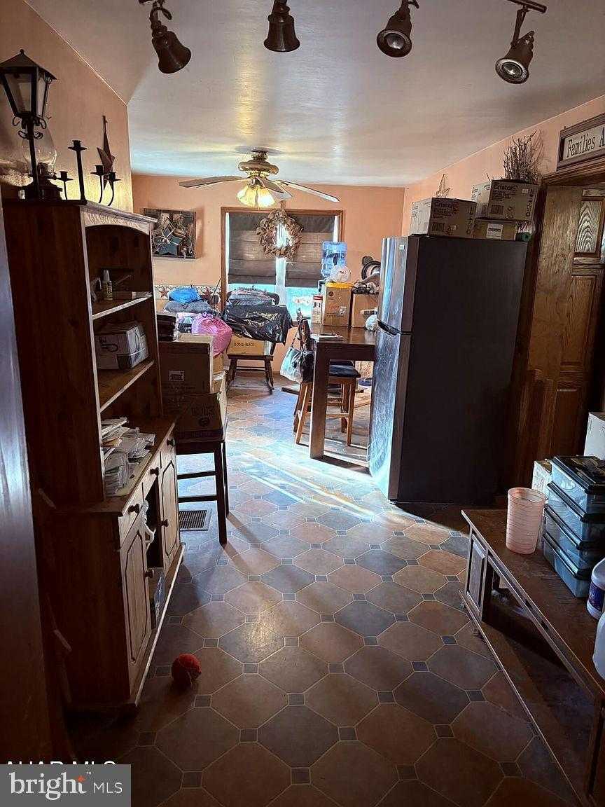 650 West St photo 20