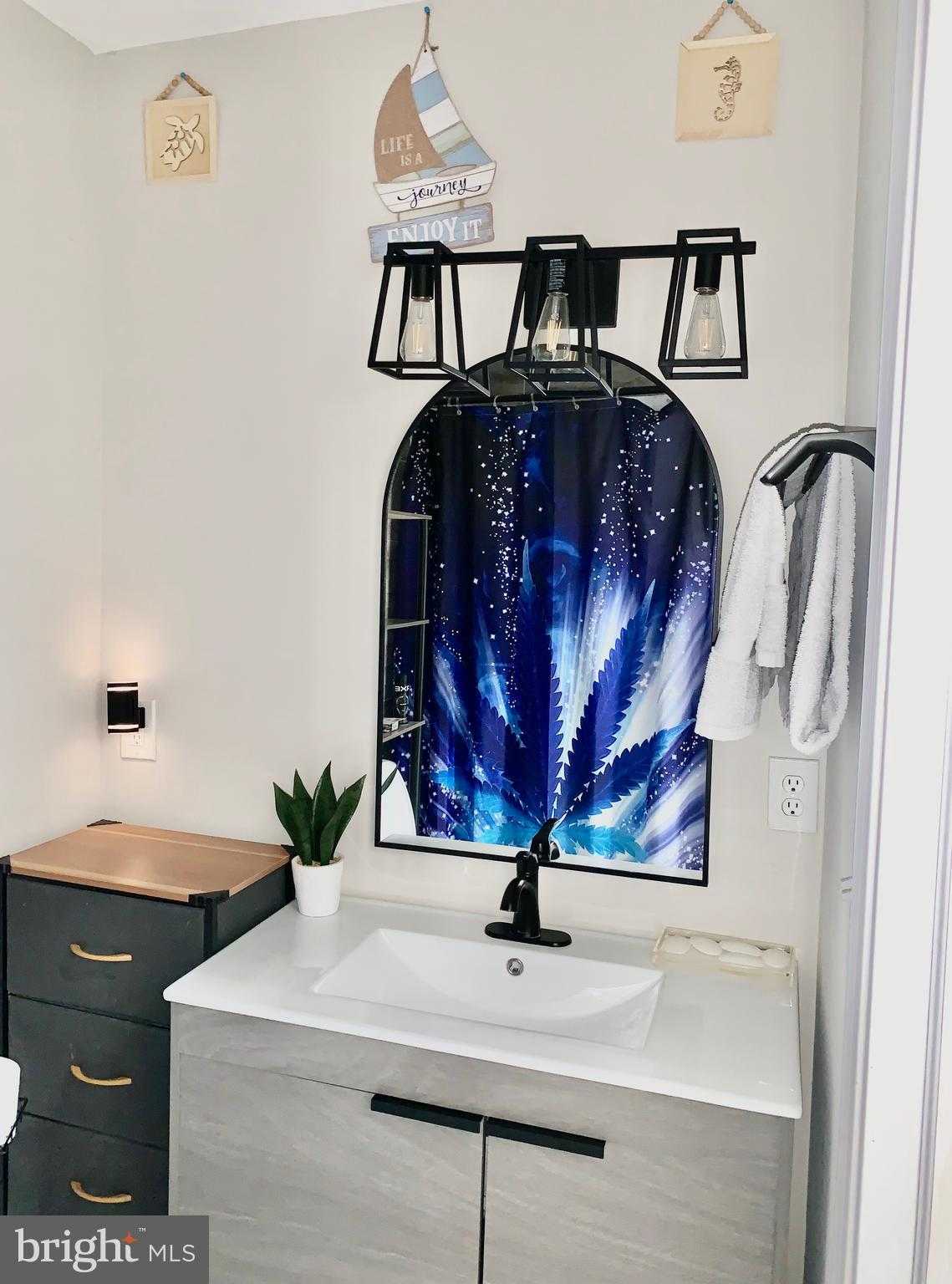 2711 Wilkens Ave photo 8